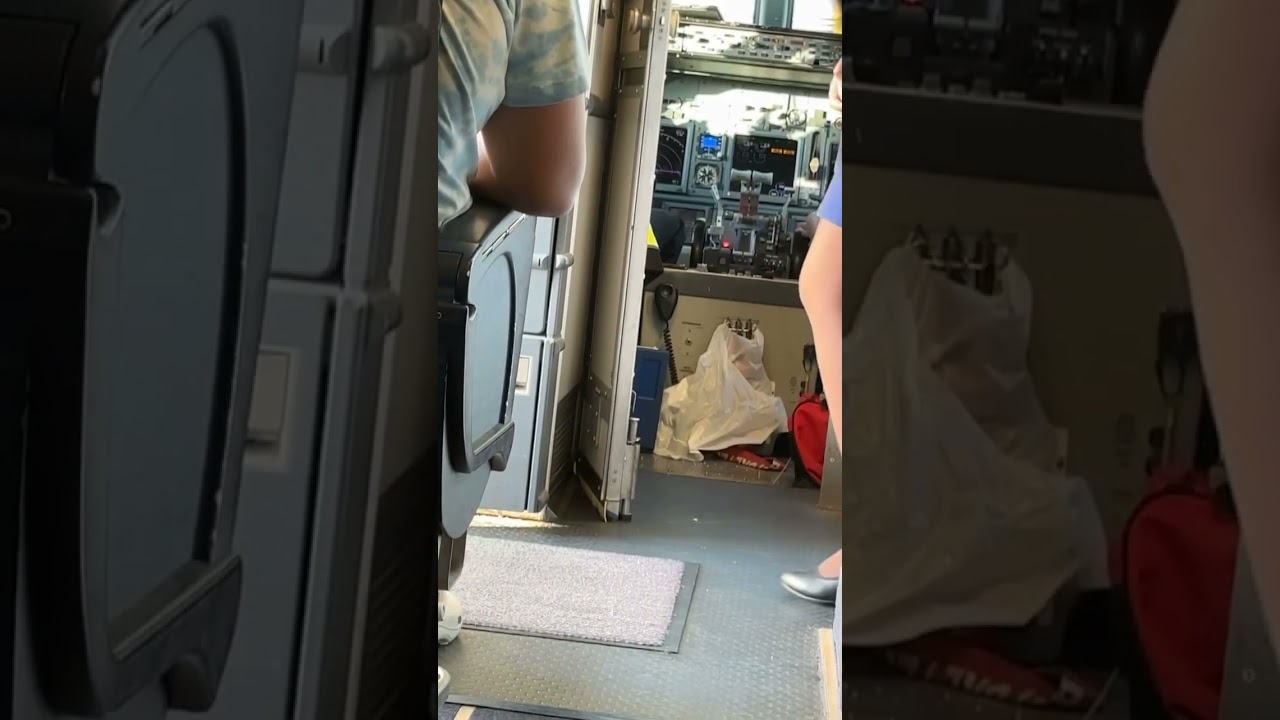 Inside Ryanair cockpit wait till the end ⚡️ 😮