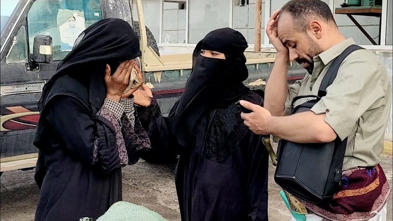 كانت تضحك فجأة نزلت دموعها من الفرح |  تخرج مع بنتها من الآذان الاول وحالات أخرى | بعد الفجر | رمضان