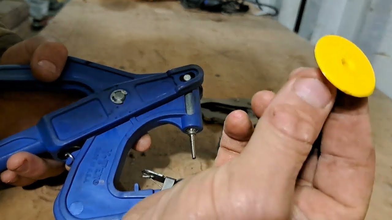 Y - Tex Tag Removal Knife