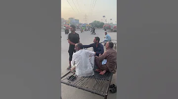 Jab Shimein Lakli Balloons Laga Ke Salam Karnay Nikli Funny Prank In Public 
