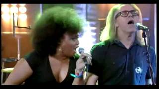 The Bellrays - Everybody Get Up chords