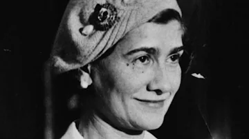 How did Coco Chanel death?