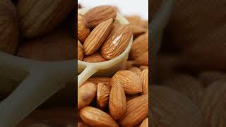 5 Benefits Of Soaked Almonds