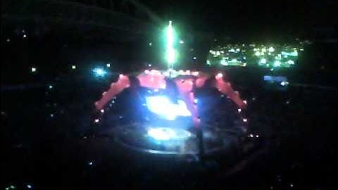 U2 - "Where the Streets Have No Name" Live at Qwest Field Stadium, Seattle June 4, 2011 (1)