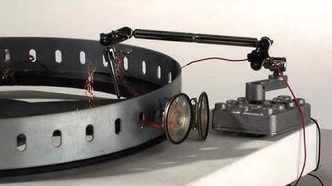 Experiment n°9 - ECAL/Willy Hadorn - Workshop with Pe Lang