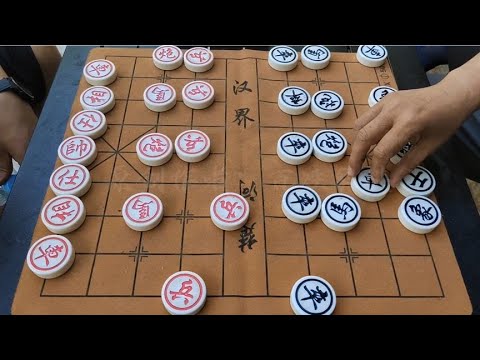 最后惊现棋例乱成一锅粥！出租车司机大战东北狂魔，长将不太服气【街边下象棋】