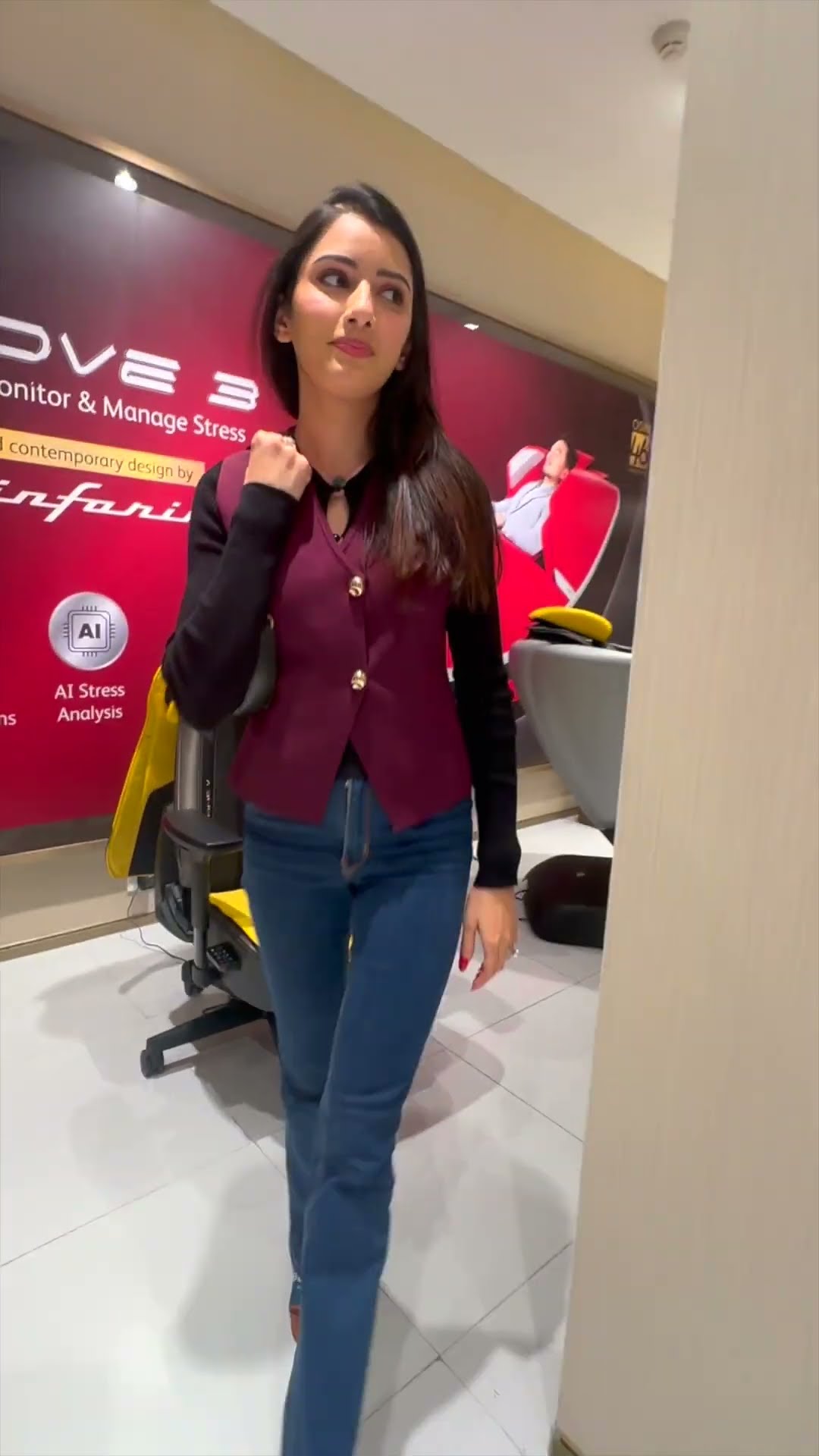 Paise Ka Khel ? #funny #comedy #neetubisht #youtubeshorts #trending #shorts