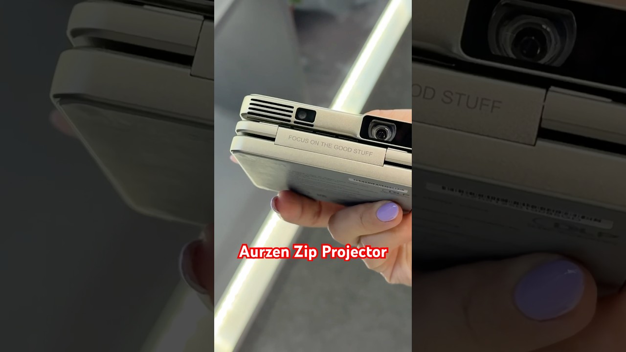 Aurzen Zip - A Tiny Foldable Projector