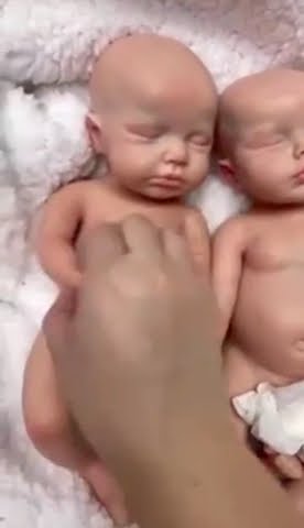 Boneca Bebe Reborn Dormindo - Dondoquinha Reborn - Bebê Reborn