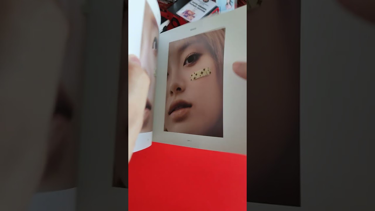 распаковка K-POP альбом Chuu - Howl