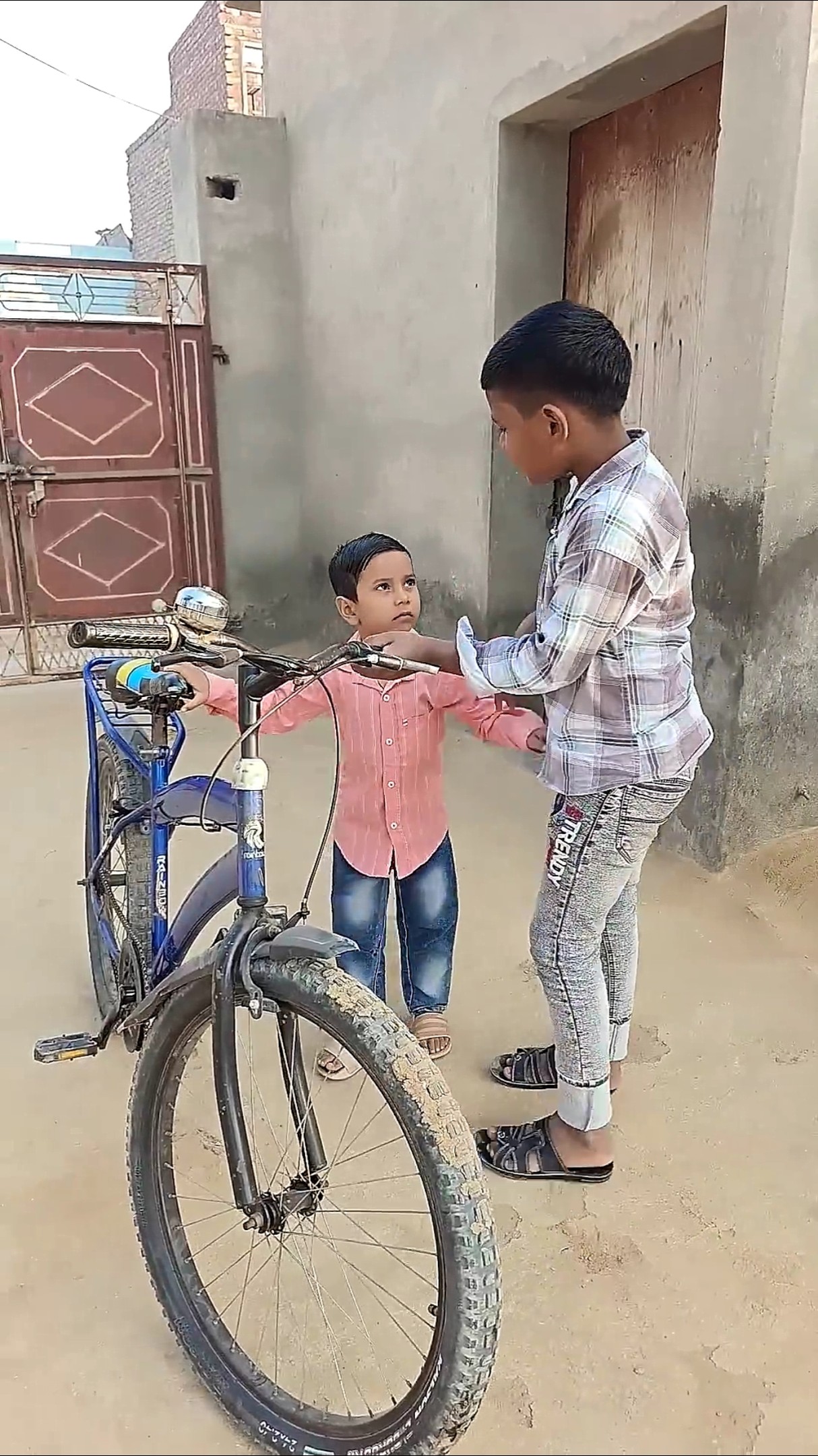 Shantanu se cycle chhin Li bhai ne #shorts