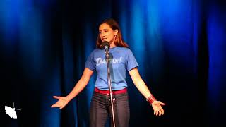 Información Bridget Flaherty - the Moth - StorySLAM Champion - Caution Noticias