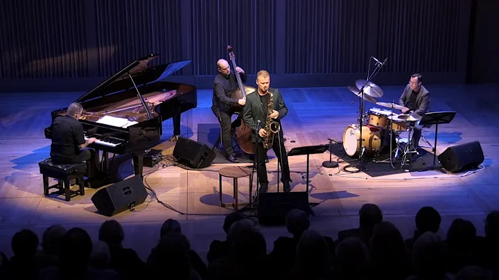 The Iain Ballamy Quartet play April in Paris by Ve...