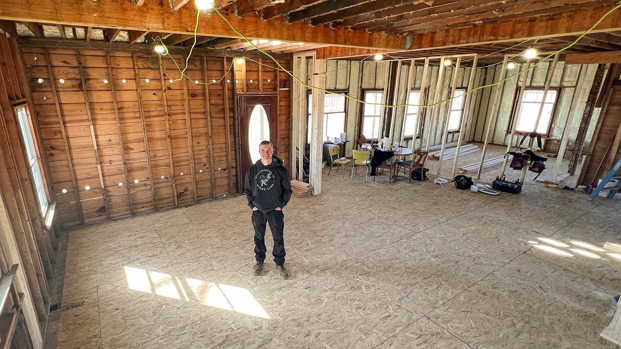 Restoring A $7,000 Mansion: Rebuilding HUGE Kitchen