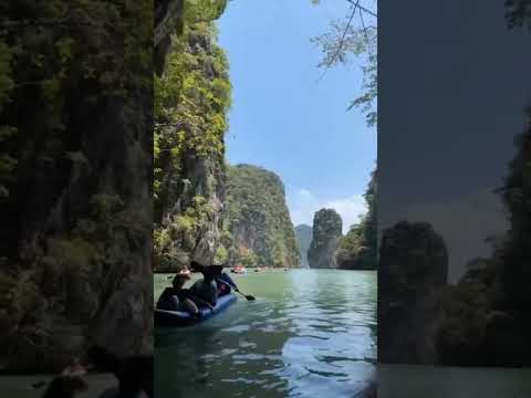 جيمس بوند بوكيت