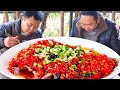 5kg青魚，二弟做紅燒泡椒魚，香辣爽口大口吃太過癮｜Mukbang【鐵鍋視頻】