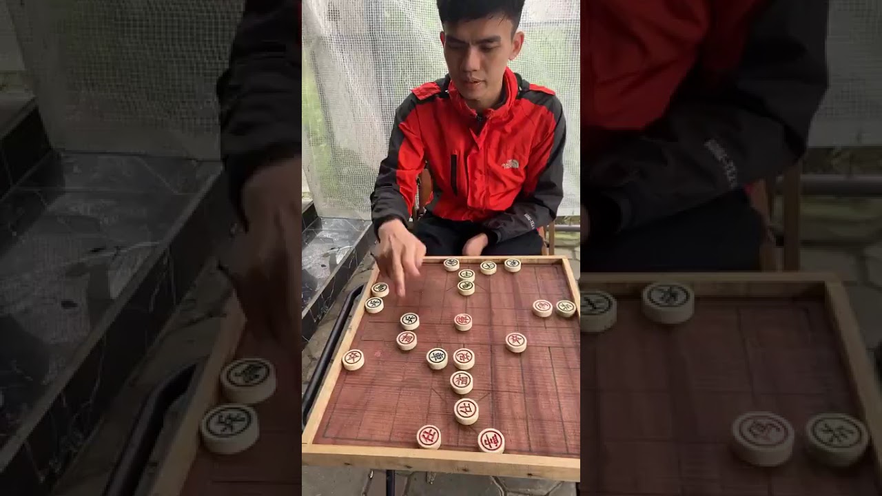 Cờ đỏ của Tôn Phi đè bẹp cờ xanh của Lương Sỹ Hiệu.