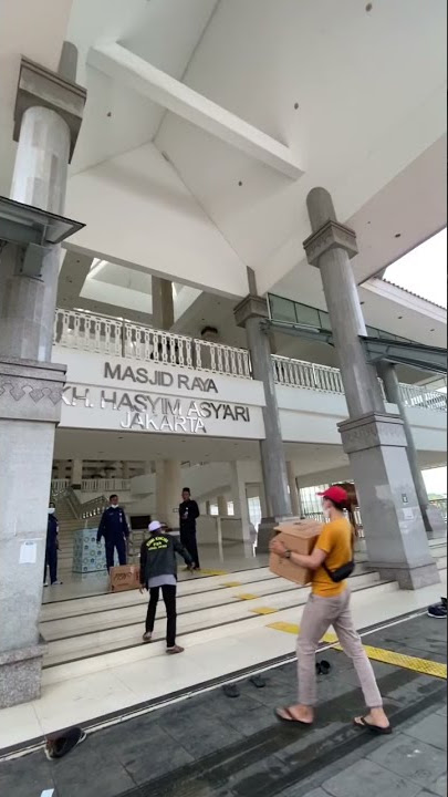 Masjid raya KH. Hasyim Asy’ari di kebon jeruk jakarta✨