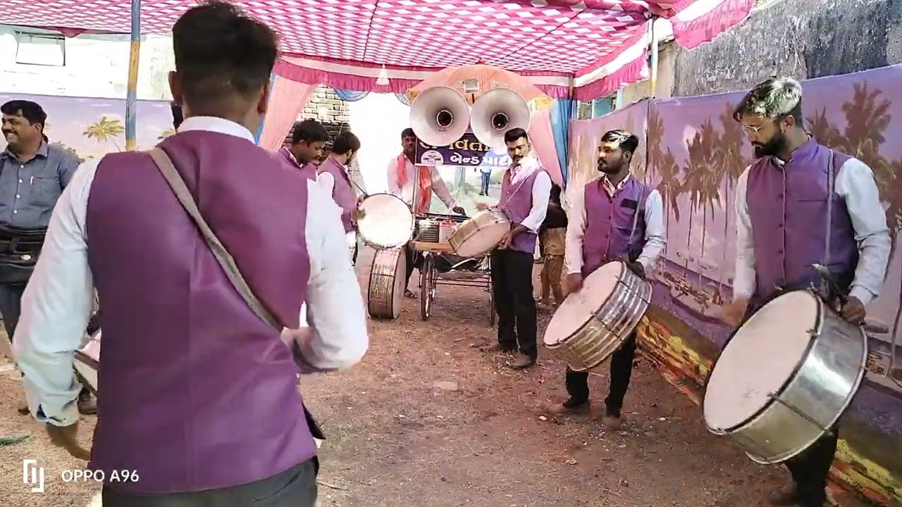 ભગવતી બેન્ડ પાર્ટી ભેસાણ જીલ્લો .જુનાગઢ. તાલુકો ભેસાણ 9664679911. 9428241043