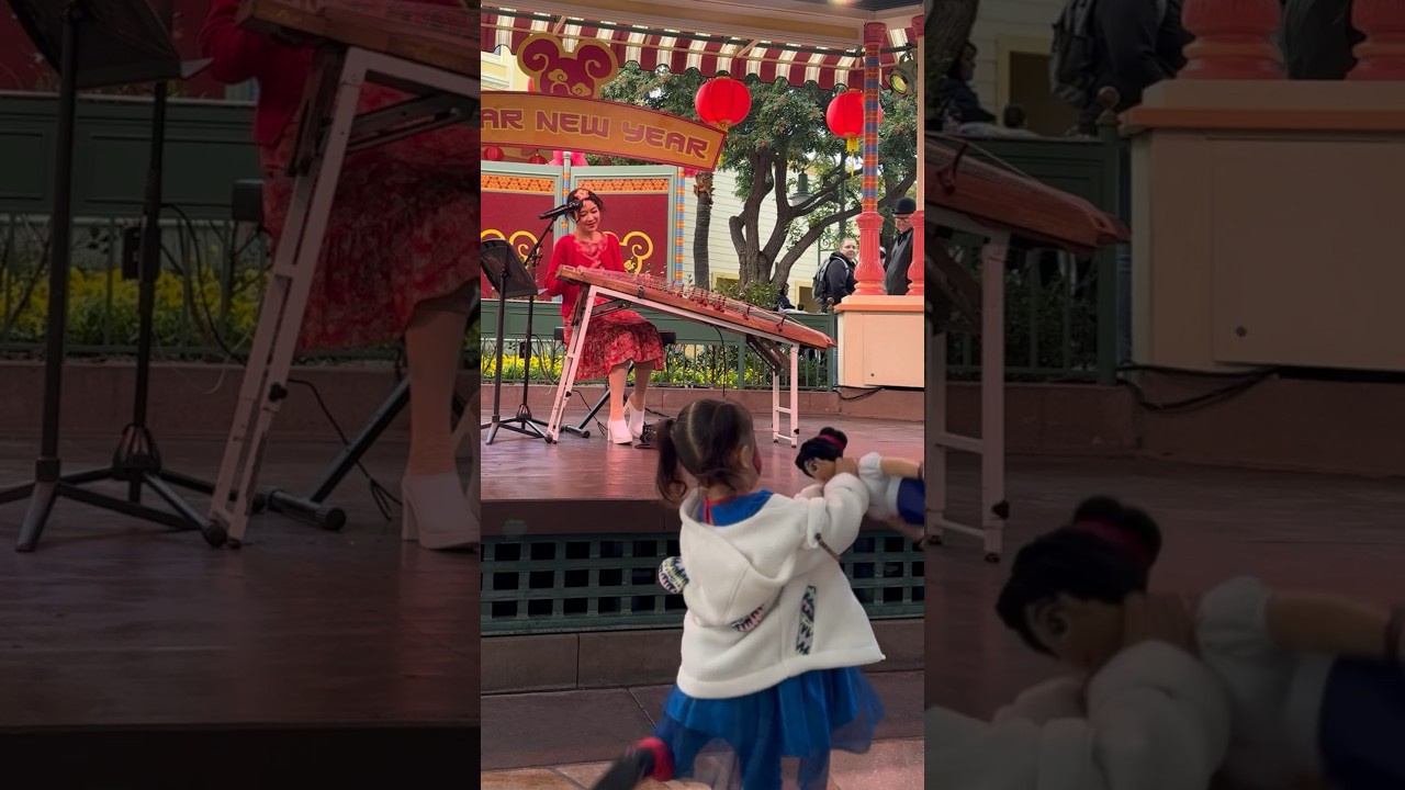 Gayageum performance at Disneyland #culture #gayageum