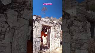 Oyuncu Nurgül Yeşilçay, Eğlenceli Paylaşımlarını Sürdürüyor