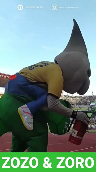 Maskot Persebaya ZOZO DAN ZORO in action
