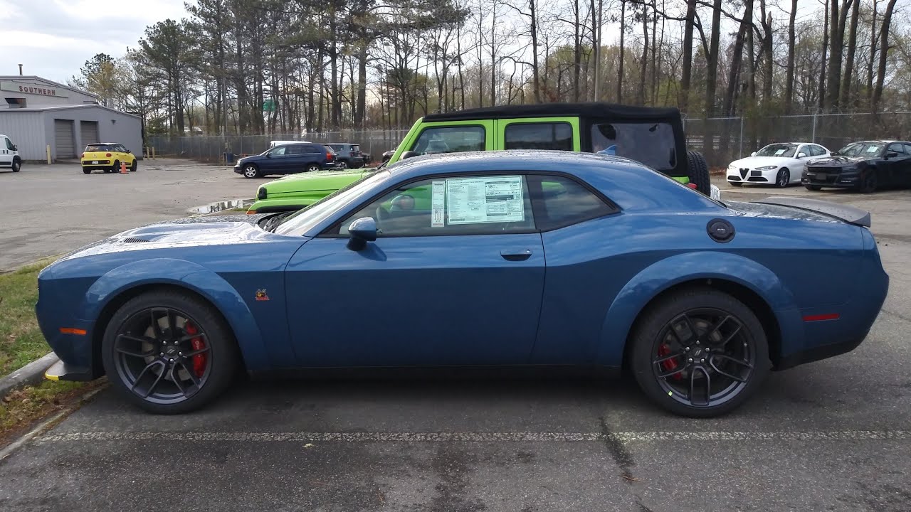 2020 Challenger R/T🐝WIDEBODY🐝Scatpack💪🐝🔥Frostbite - YouTube