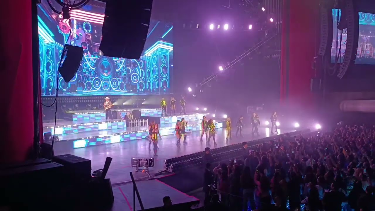 90s pop tour El antro 