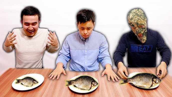 Ерлерге арналған белдіктегі секс Қарттар жас әйелді сиқырлайды