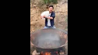 الطباخ الصيني وطبخ اكبر كمية ماكولات بحريه