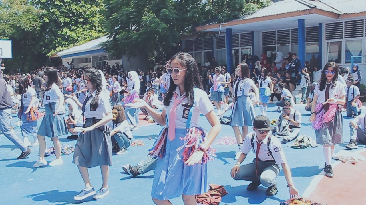 Menghebohkan !! Tarian Badboys Gado-gado SMA N 1 PALU (New 2017/2018)