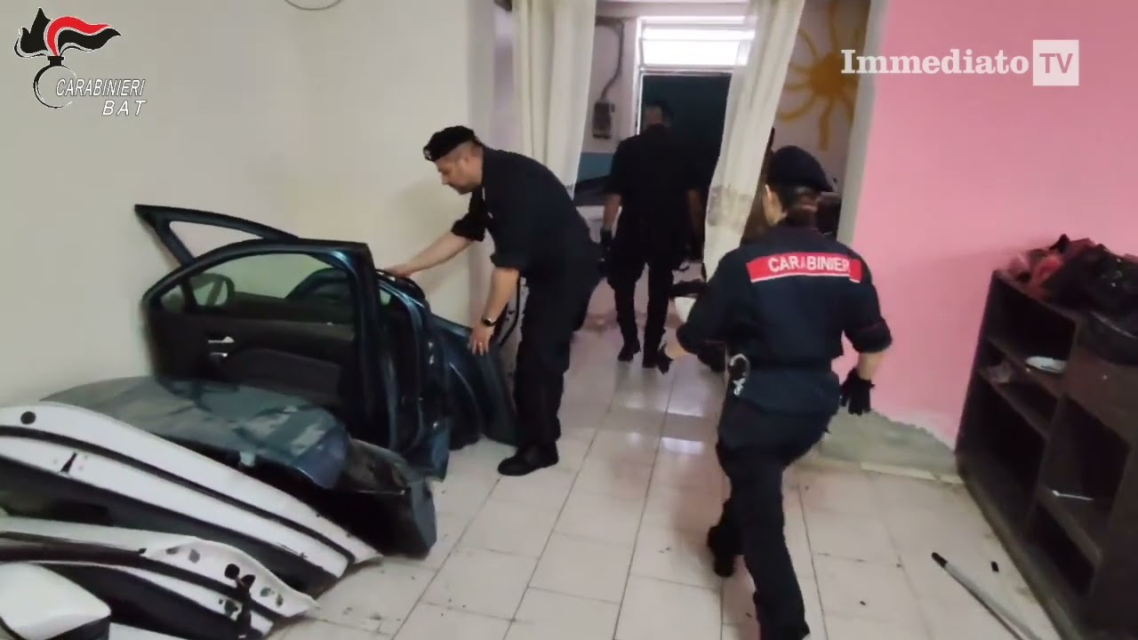 BLITZ ALL'ALBA TRA BARLETTA E CERIGNOLA: SCOPERTO VASTO TRAFFICO DI PEZZI D'AUTO RUBATI