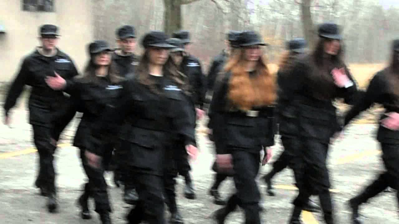 Musztra klasy 2 LO policyjna