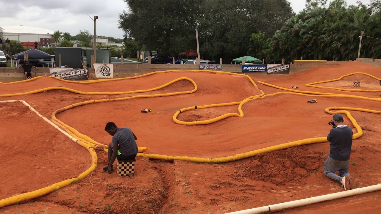 Team Associated B74 Coral Springs RC Track Amain 4wd Mod Club Race