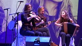 CAAMAÑO Y AMEIXEIRAS EN CONCIERTO EN EL TEATRO CERVANTES