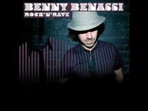 Putar Shocking Silence - Benny Benassi