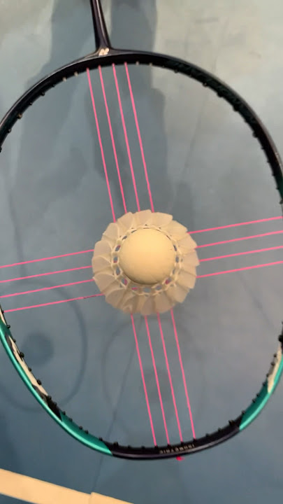 Sweet Spot Badminton Racket Trick Shot #badminton #badmintontrickshot #trickshots