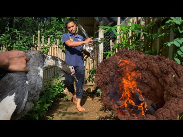 Masak bebek mentok di dalam tanah | enak luar biasa | Hidup di Desa class=