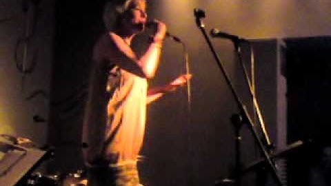 Thumbnail of Μελίνα Κανά - Να βάλω τα μεταξωτά