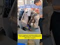 Customers come to the factory to learn how to adjust the machine