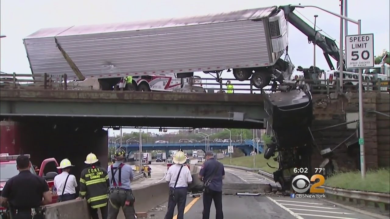Lanes Reopened Following Trailer Crash - YouTube