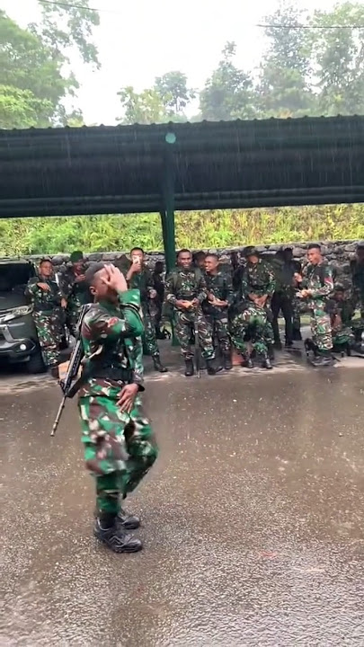 Adik TNI Jago Goyang Daboy #daboy #komando #army #tentara #tniad #infanteri #papua#kostrad #kopaska