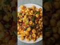 crispy roasted makhana chaat! 🥗🤤👩‍🍳 #like #comment #shorts #shere #shortvideo #20ksubscriber #follow
