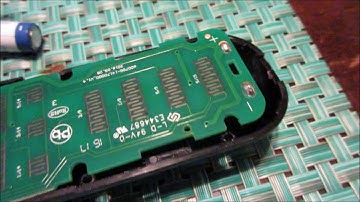 Fixing a stuck button on a Roku remote