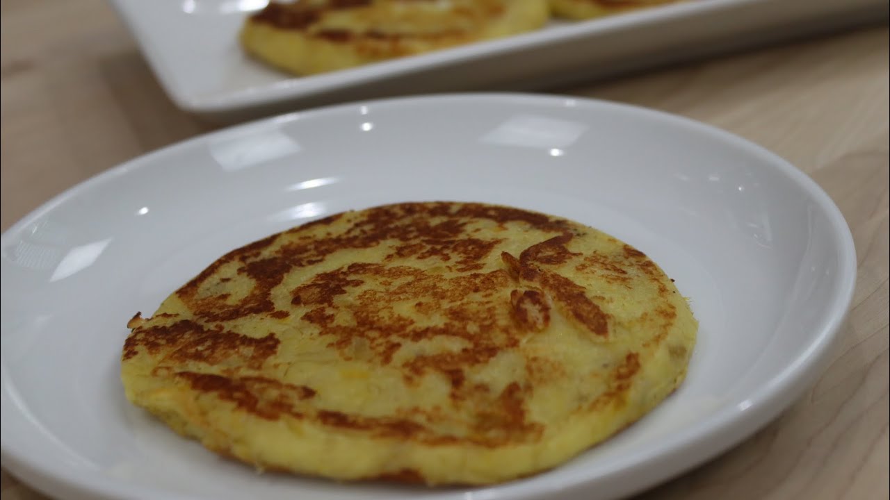Cómo hacer unas deliciosas arepas de platano maduro rellenas de queso.