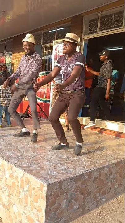 Dj Moto kupisa live @ Shoverland Shop Official Opening Mutare.