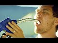 No futuro o mundo fica SEM ÁGUA e as pessoas BEBEM GASOLINA para SOBREVIVER