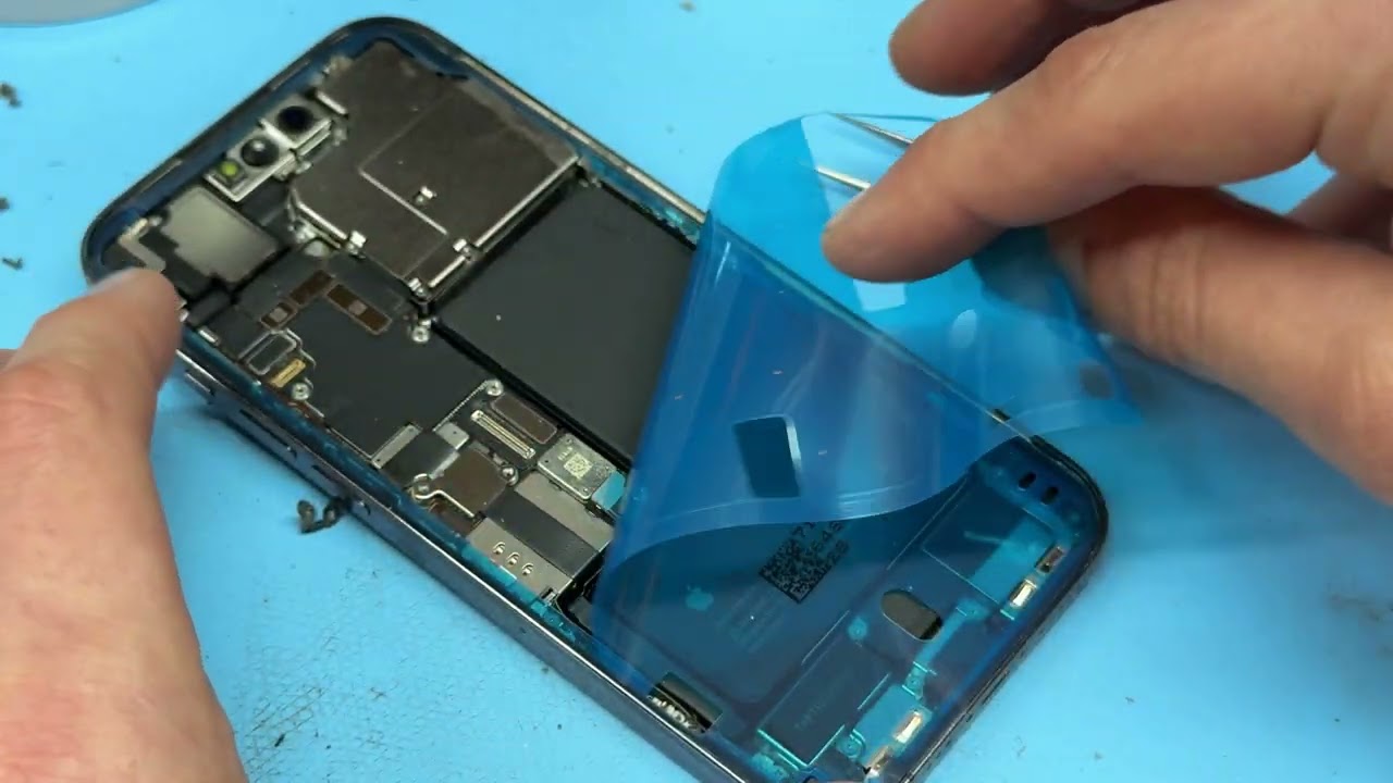 iPhone 14 Screen