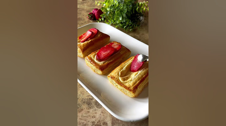 Puff pastries #food#creamcheese#puffpastryrecipe#puffpastry#youtubeshorts#explore#reels#youtube#fypシ