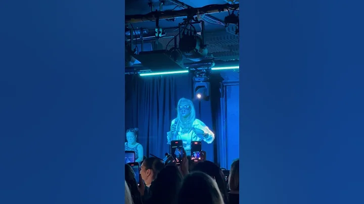 Skye Newman - F**k You & Your Friends @ Courtyard Theatre, London 24/04/2025